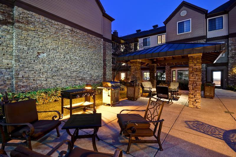 Staybridge Suites Grand Rapids-Kentwood By Ihg Cascade Exterior foto