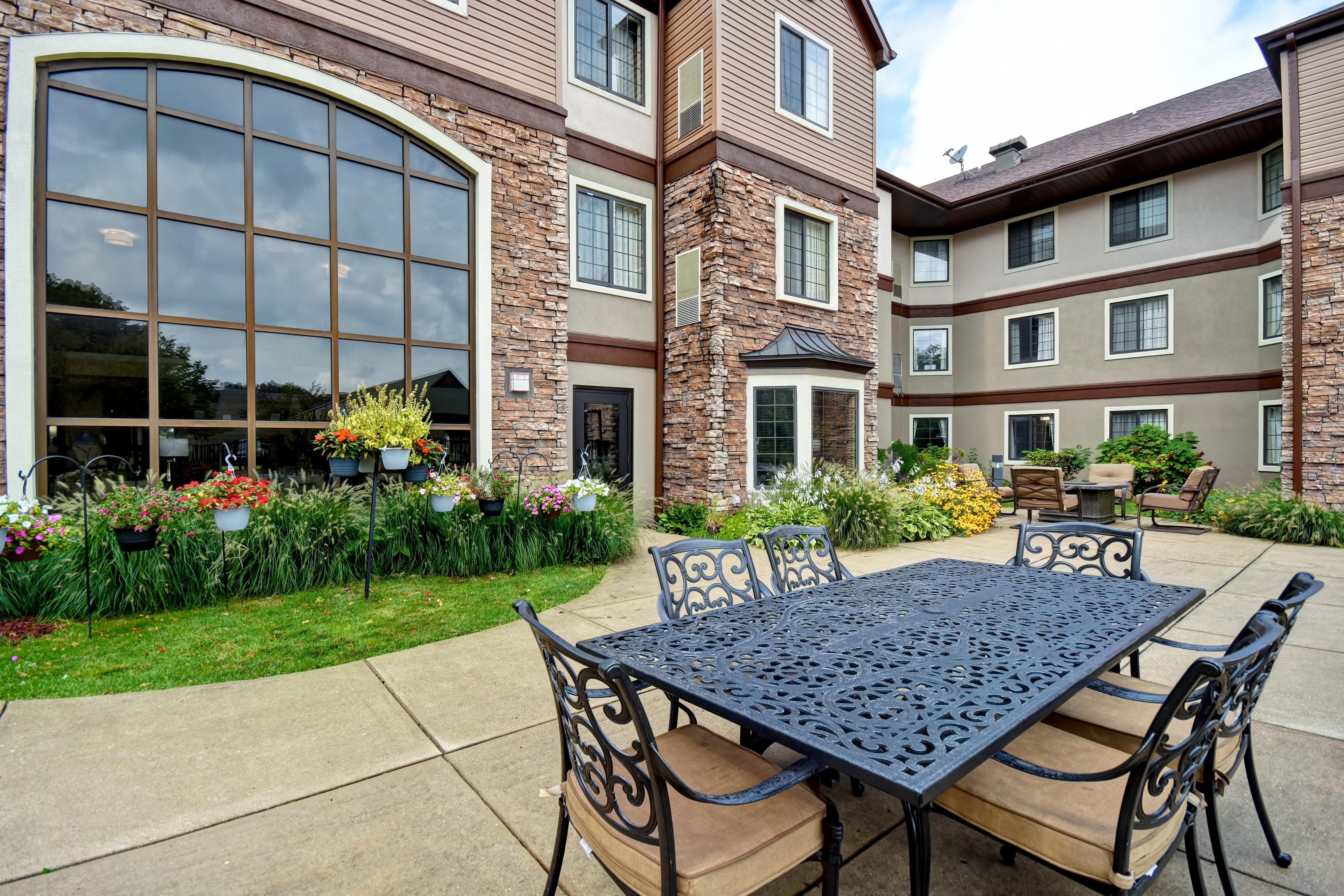 Staybridge Suites Grand Rapids-Kentwood By Ihg Cascade Exterior foto